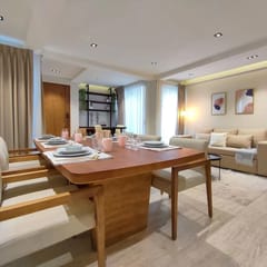 101 Contemporary · 5-Star Location Contemporary Comfy Apt Experience