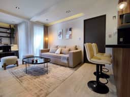 101 Contemporary · 5-Star Location Contemporary Comfy Apt Experience - Image 2