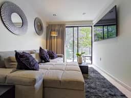 202 Modern Minimalist · Luxurious Modern Minimalist Studio Terrace in Roma - Image 4