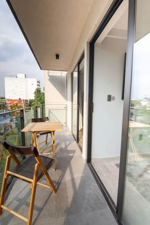 302 Classic Modern · Timeless Elegance in Classic & Modern Roma Norte - Image 4