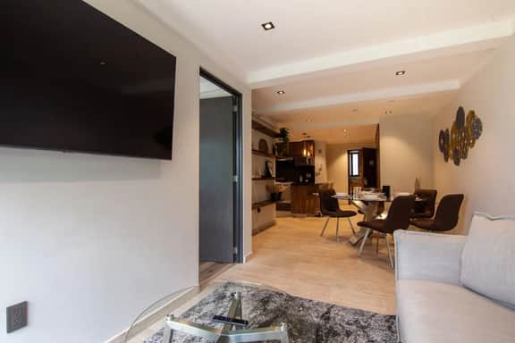 302 Classic Modern · Timeless Elegance in Classic & Modern Roma Norte - Image 3